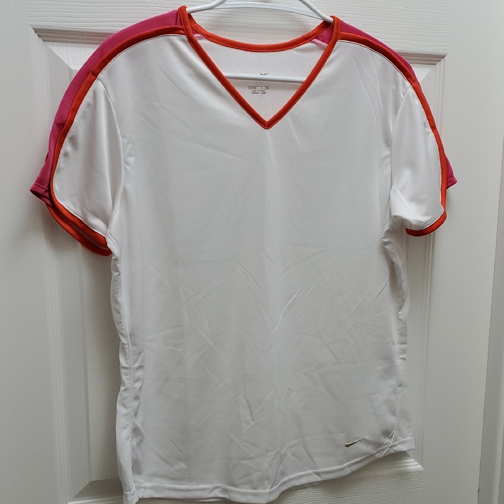 🌸 3 / $ 30 Nike White Tee with Pink and Orange Accents
